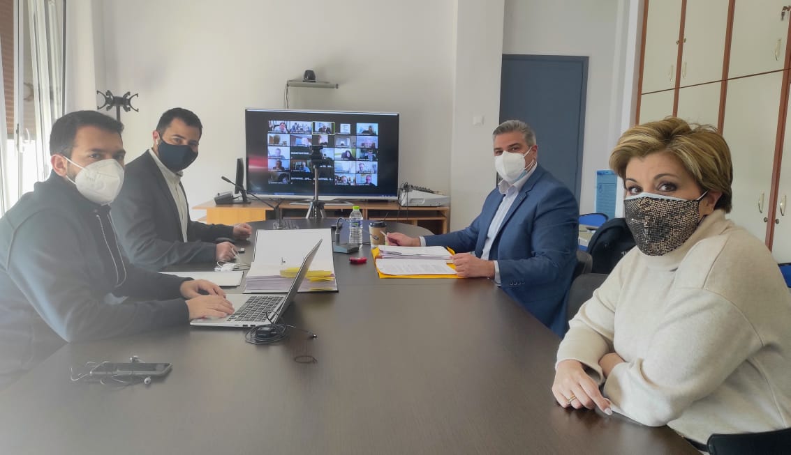 SYNEDRIASI1 | Lamianow.gr