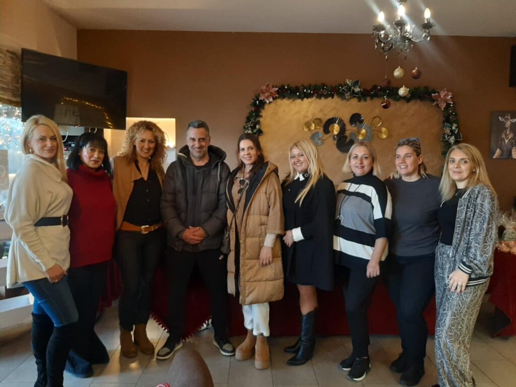 Messenger creation BB8DF4F0 2BFB 4DA1 A46C F25CA3DD60DE | Lamianow.gr