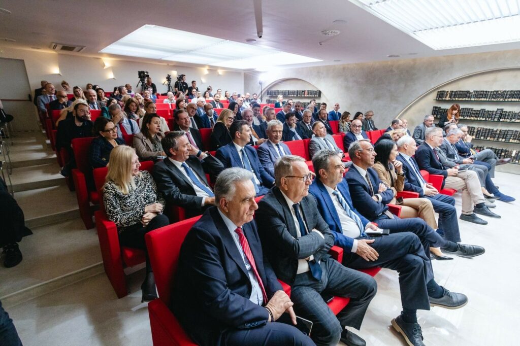 b250c42e 5c22 44fc 9d8e 5f839173f3d0 | Lamianow.gr